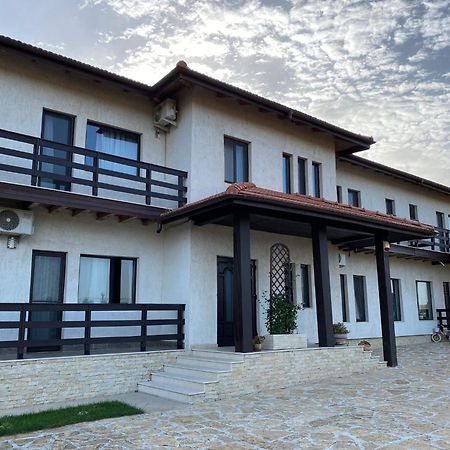 Resedinta Printeselor Hotel Vadu Exterior photo
